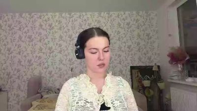LauraRilling live cam on Cam4