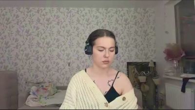 LauraRilling live cam on Cam4