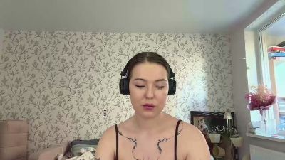 LauraRilling live cam on Cam4