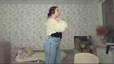 LauraRilling live cam on Cam4