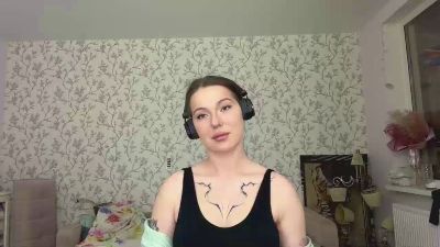 LauraRilling live cam on Cam4