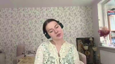 LauraRilling live cam on Cam4