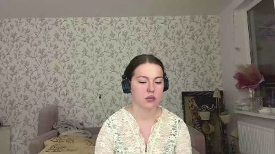 LauraRilling live cam on Cam4