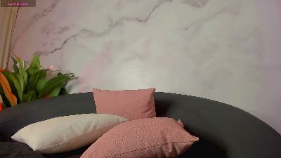 Laura__greco live cam on Cam4