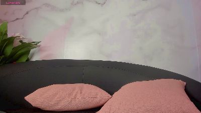 Laura__greco live cam on Cam4