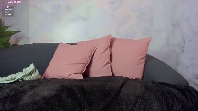 Laura__greco live cam on Cam4
