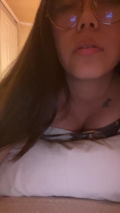 Profile and Statistics for Laurabunny69666 on Cam4