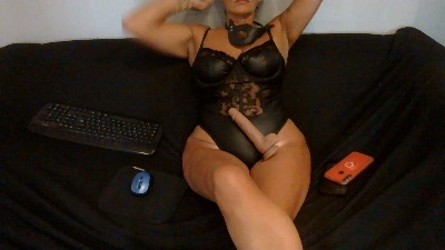 Lauratonynapoli live cam on Cam4