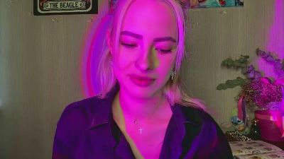 LaurelFairburn live cam on Cam4