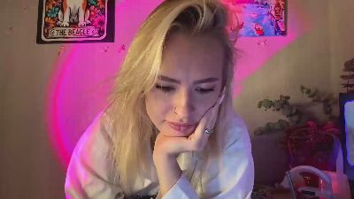 LaurelFairburn live cam on Cam4