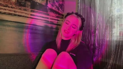 LaurelFairburn live cam on Cam4