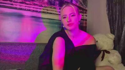 LaurelFairburn live cam on Cam4