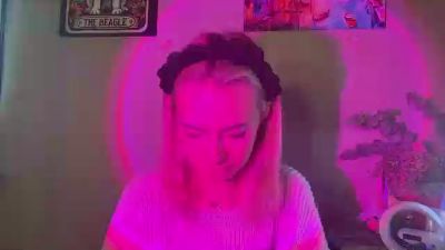 LaurelFairburn live cam on Cam4