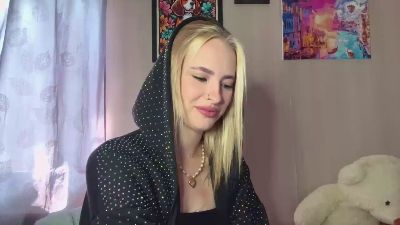 LaurelFairburn live cam on Cam4