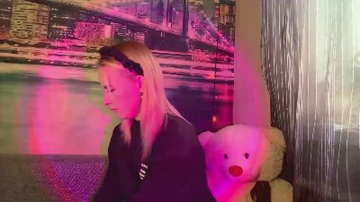 LaurelFairburn live cam on Cam4