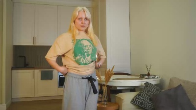 LaurenGeringer live cam on Cam4