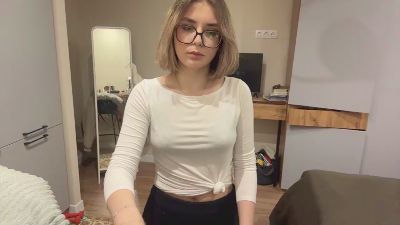 LaureneCables live cam on Cam4