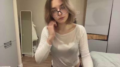 LaureneCables live cam on Cam4