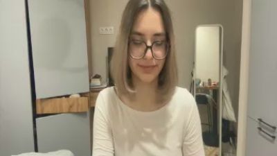 LaureneCables live cam on Cam4