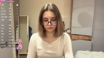 LaureneCables live cam on Cam4