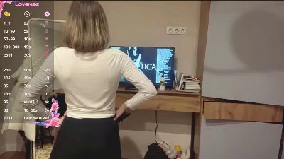 LaureneCables live cam on Cam4