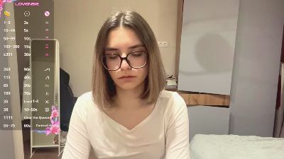 LaureneCables live cam on Cam4