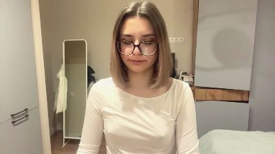 LaureneCables live cam on Cam4