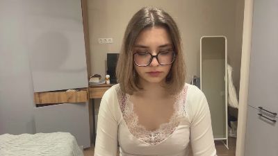 LaureneCables live cam on Cam4