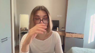 LaureneCables live cam on Cam4