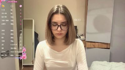 LaureneCables live cam on Cam4