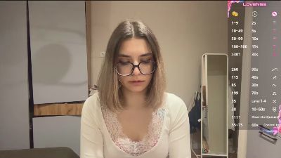 LaureneCables live cam on Cam4