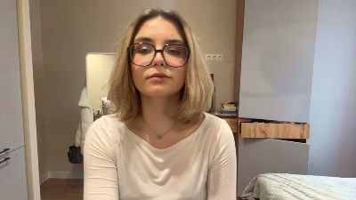 LaureneCables live cam on Cam4