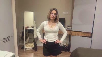 LaureneCables live cam on Cam4