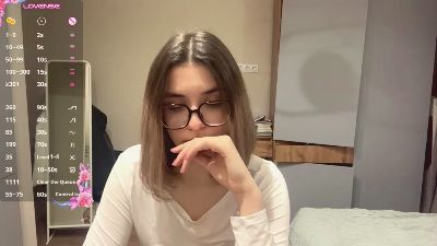 LaureneCables live cam on Cam4