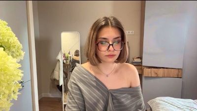LaureneCables live cam on Cam4