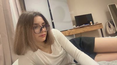 LaureneCables live cam on Cam4