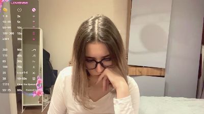 LaureneCables live cam on Cam4