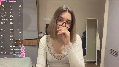 LaureneCables live cam on Cam4