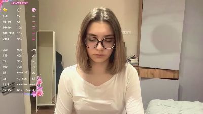 LaureneCables live cam on Cam4