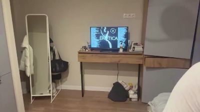 LaureneCables live cam on Cam4