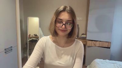 LaureneCables live cam on Cam4