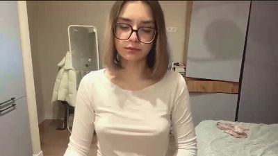 LaureneCables live cam on Cam4