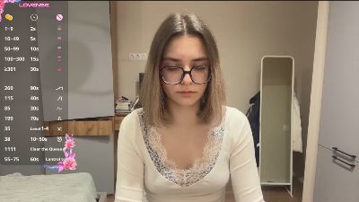LaureneCables live cam on Cam4