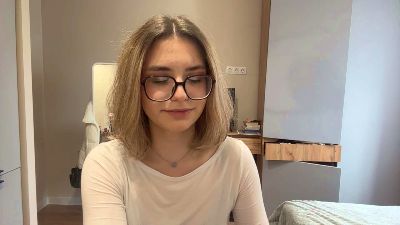 LaureneCables live cam on Cam4