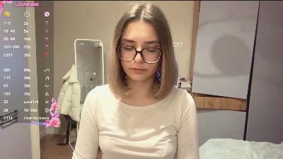 LaureneCables live cam on Cam4