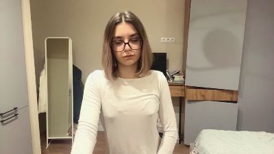LaureneCables live cam on Cam4