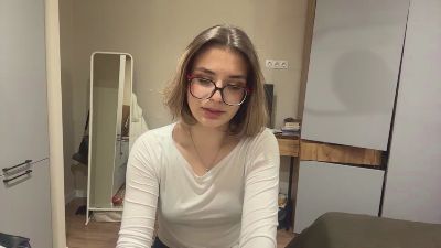LaureneCables live cam on Cam4
