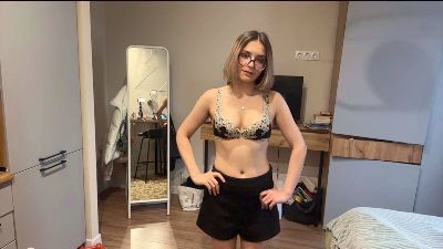 LaureneCables live cam on Cam4