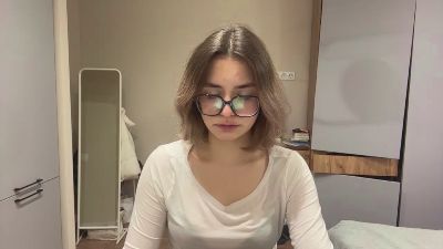 LaureneCables live cam on Cam4