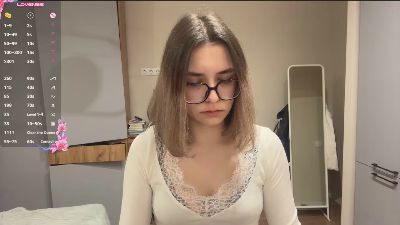 LaureneCables live cam on Cam4
